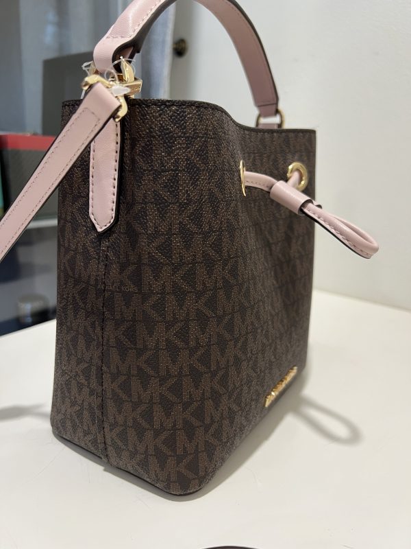 Michael Kors Suri Small Bucket in Signature Brown/Blush Exclusively USA