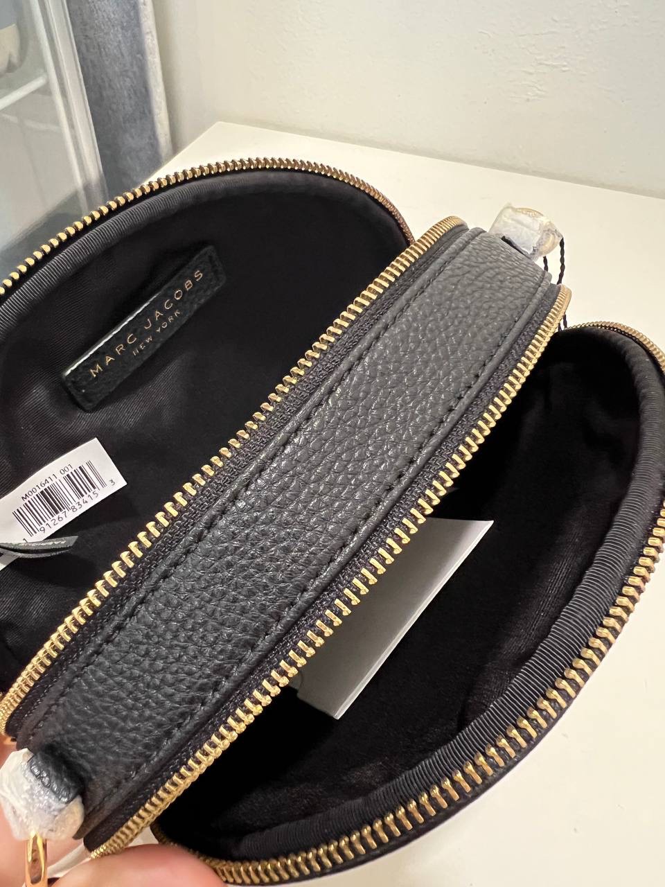 [CLEARANCE] Marc Jacobs Rewind Oval Crossbody in Black Exclusively USA