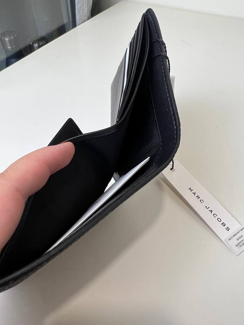 Marc Jacobs Men’s Bifold Wallet in Black - Image 4
