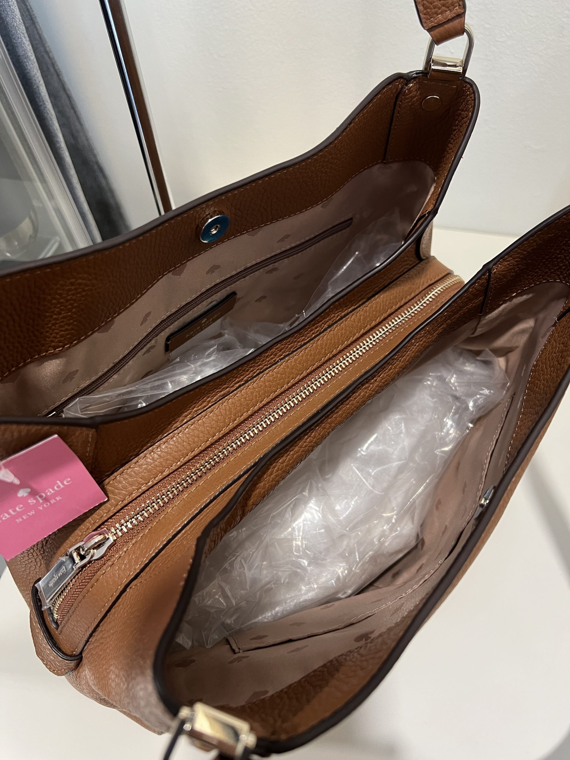 Kate Spade Leila Medium Triple Compartment Shoulder Bag in Warmgingerbread - Image 3