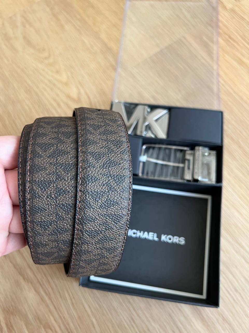 Michael Kors 4 IN 1 Reversible Belt Boxed Set in Signature Brown/Black - Image 2