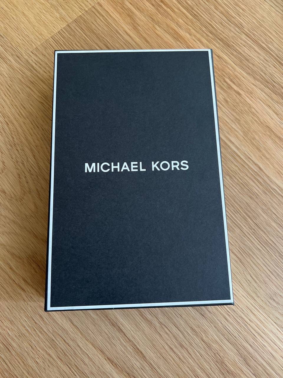 Michael Kors 4 IN 1 Reversible Belt Boxed Set in Signature Brown/Black - Image 4