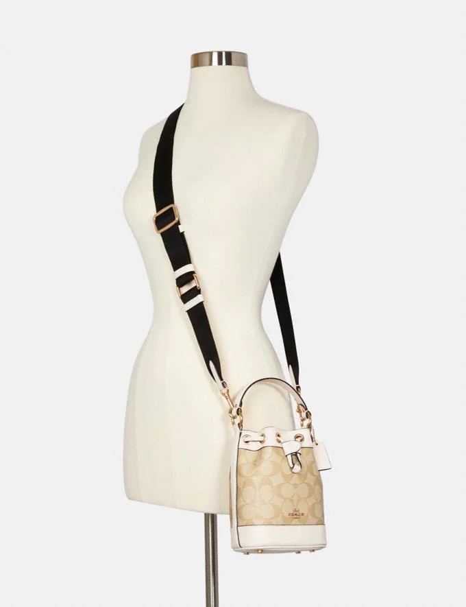 Coach Dempsey Drawstring Bucket Bag 15 In Signature Light Khaki Chalk