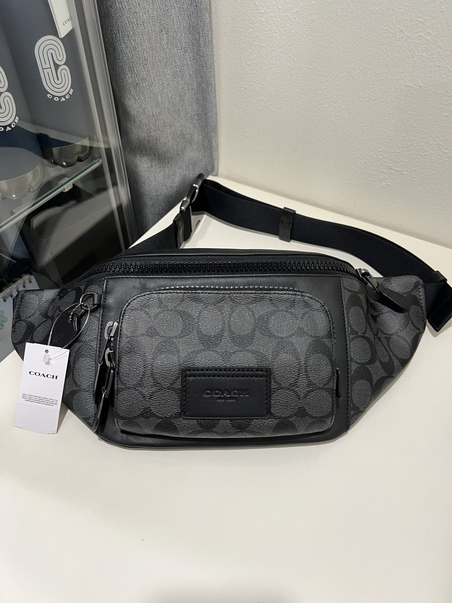 Coach Track Beltbag in Signature Black – Exclusively USA