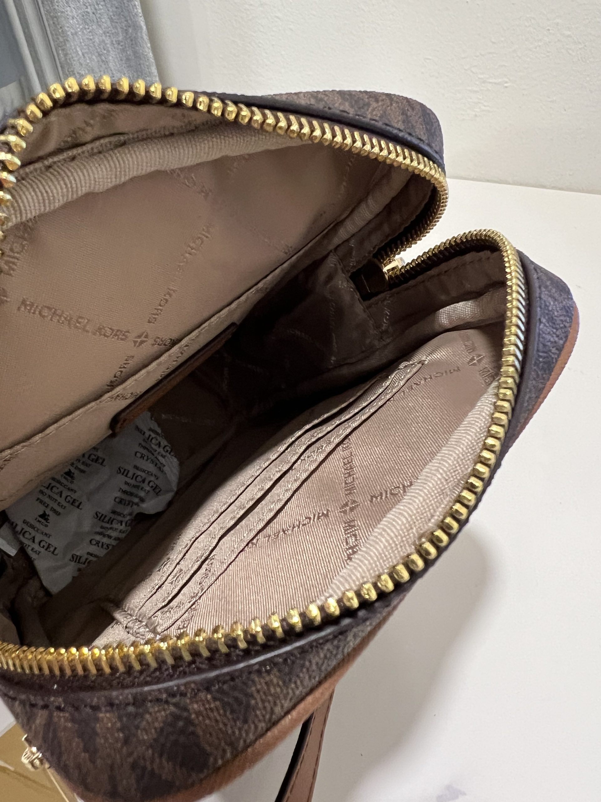 Michael Kors Jet Set Travel Medium NS Chain Crossbody in Signature Brown - Image 3