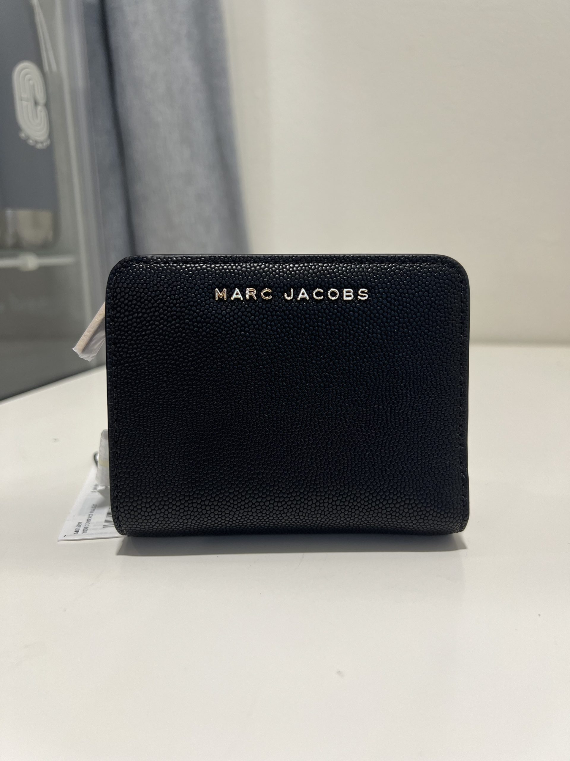 Marc Jacobs Daily Small Bifold Wallet in Black M0016993 – Exclusively USA