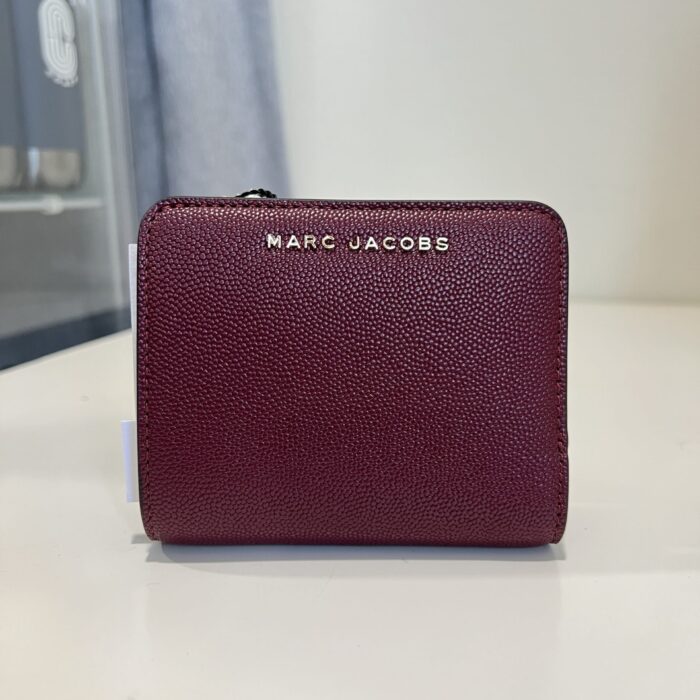 Marc Jacobs Daily Small Bifold Wallet in Pomegranate M0016993