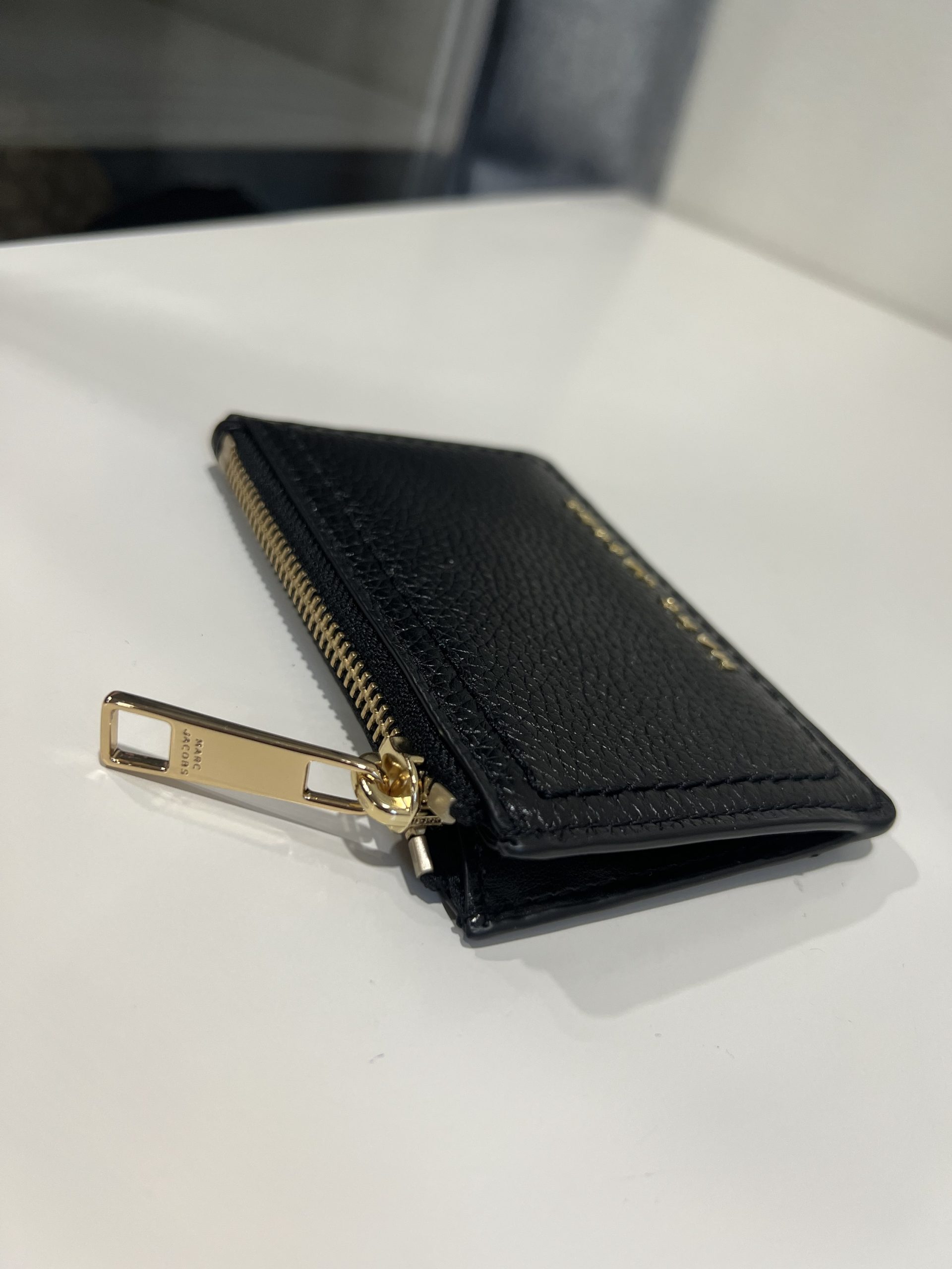Marc Jacobs The Groove Top Zip Wallet in Black - Image 2