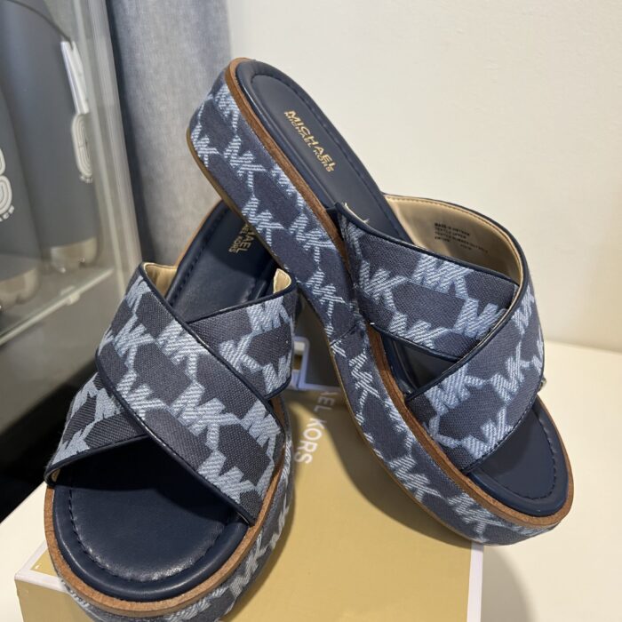 Michael Kors Indira Logo Jacquard Platform Slide Sandal in Navy Multi (Size US8)