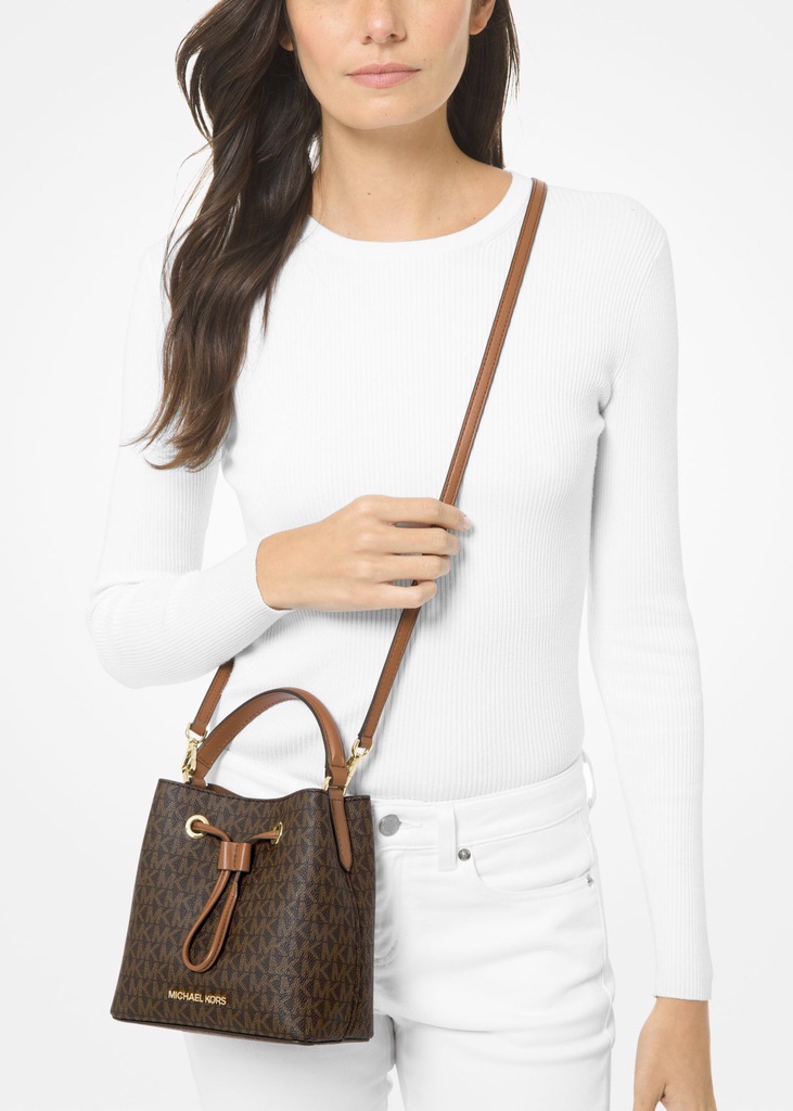 Michael Kors Suri Small Bucket in Signature Vanilla Exclusively USA