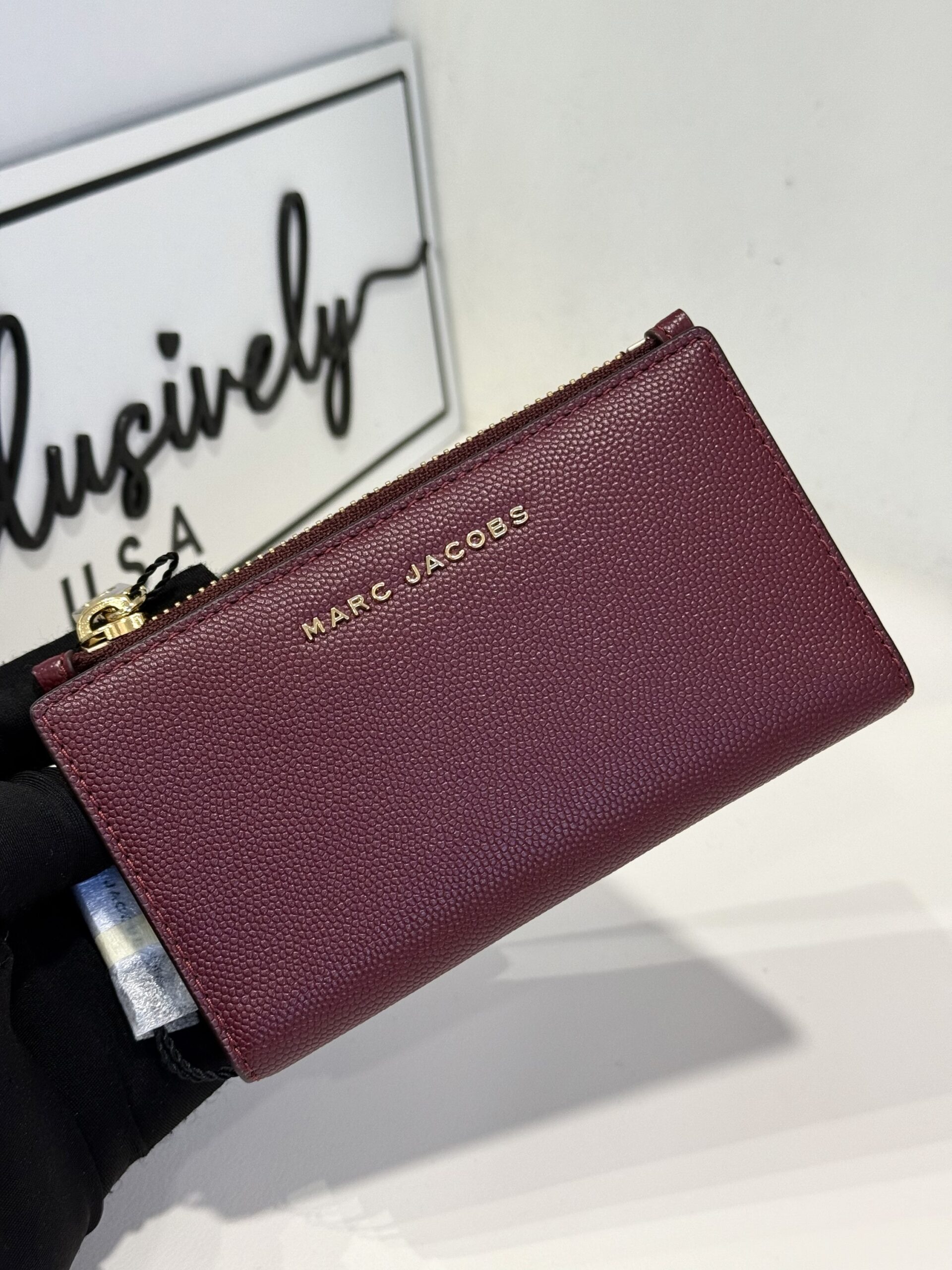 Marc Jacobs Daily Small Slim Bifold Wallet in Pomegranate