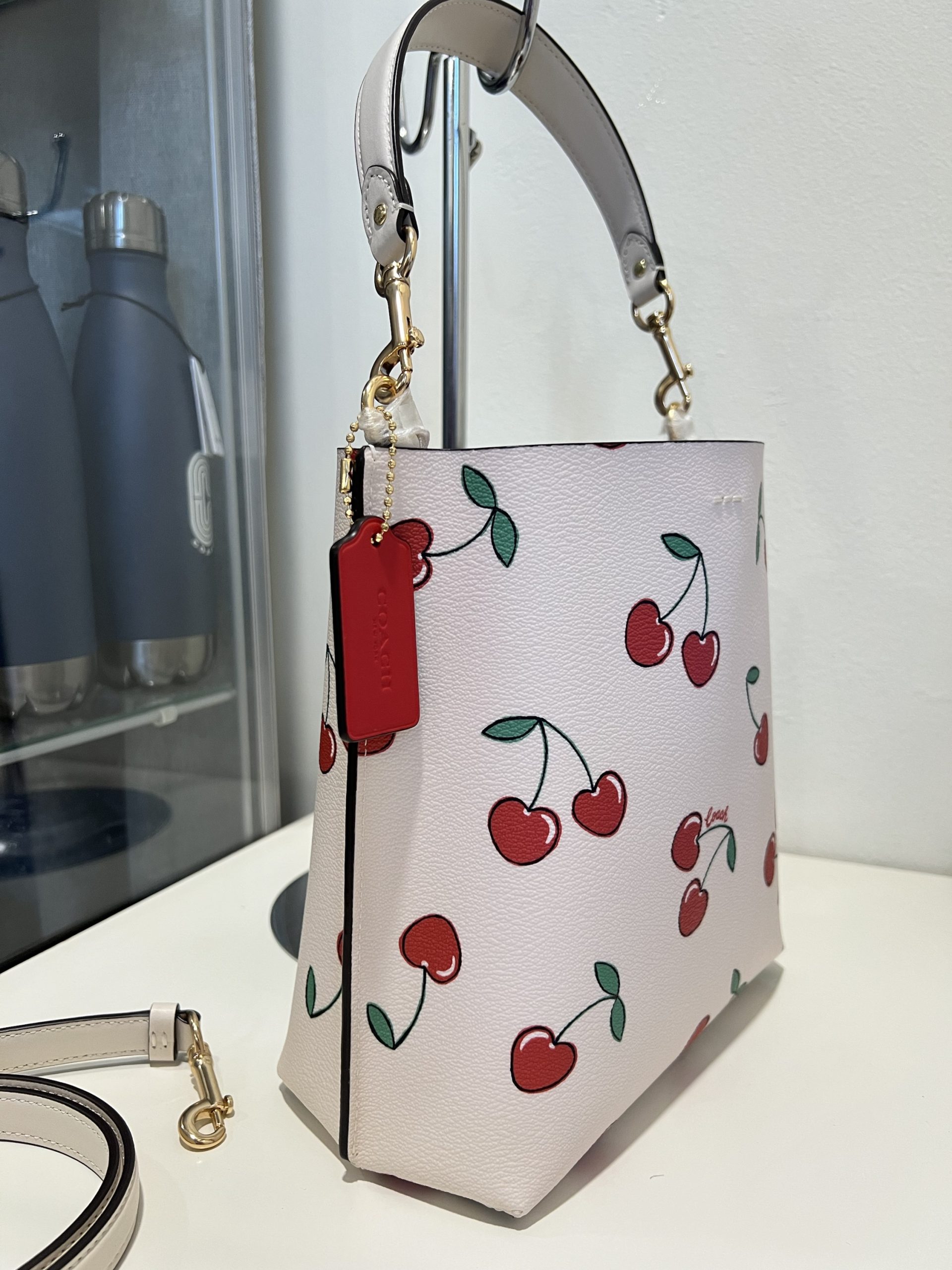 Coach Mollie Bucket 22 With Heart Cherry Print - Image 3