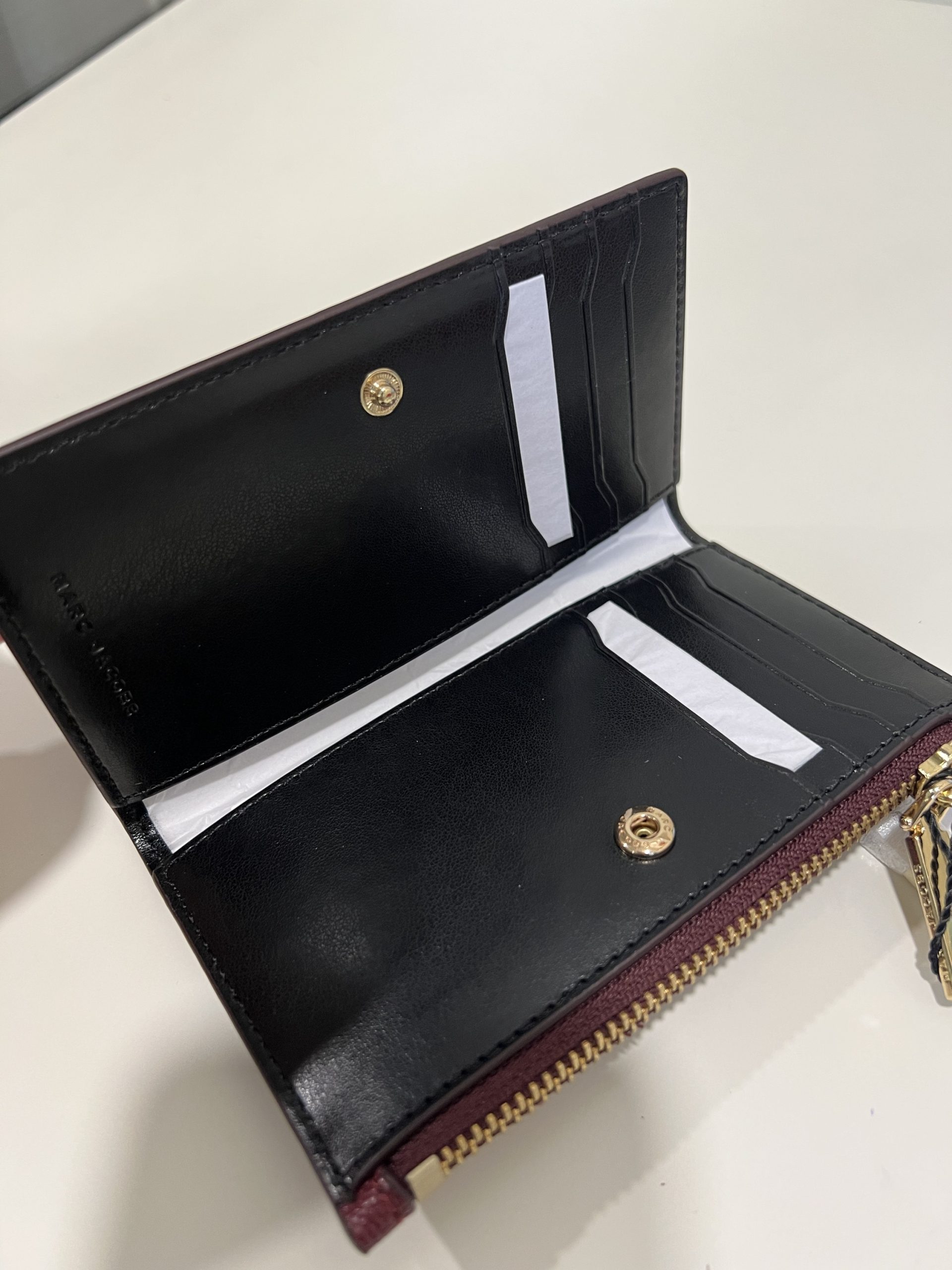 Marc Jacobs Daily Small Slim Bifold Wallet in Pomegranate - Image 4