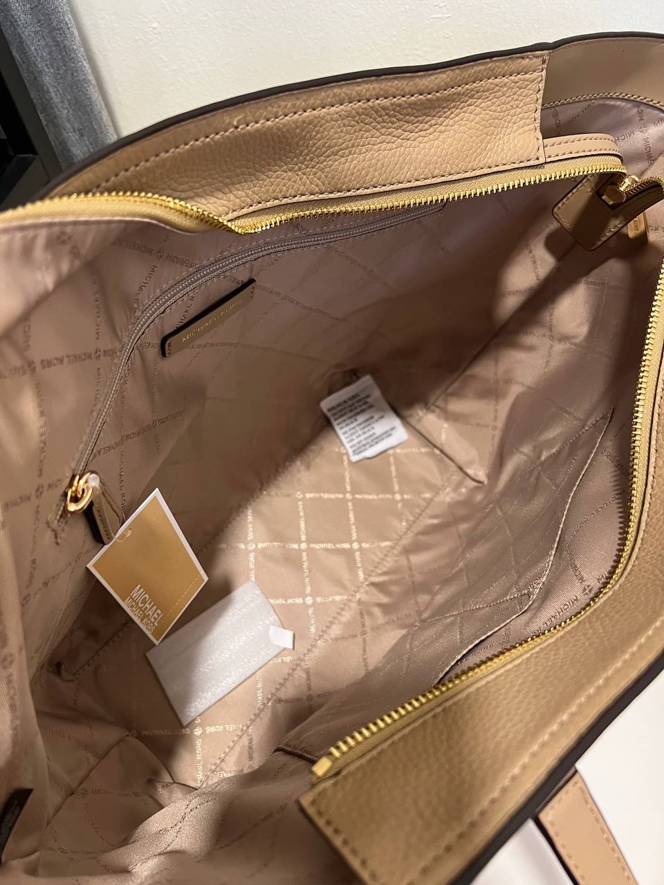 Michael Kors Carine Large Front Zip Tote in Light Cream Multi - Image 3