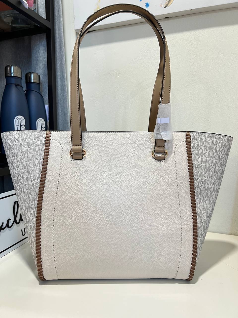 Michael Kors Carine Large Front Zip Tote in Light Cream Multi - Image 4