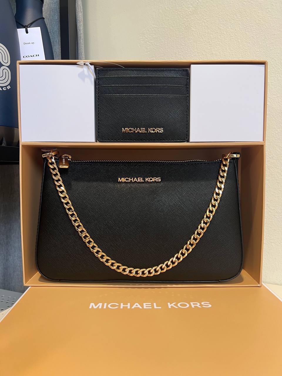 Michael Kors Giftables Boxed Items Jet Set Travel Medium Pouchette