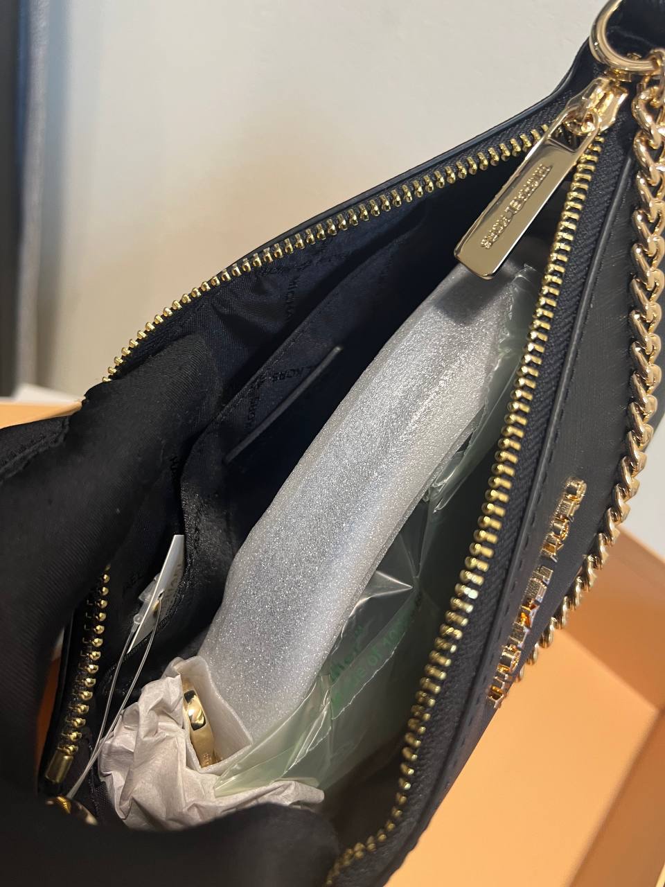 Michael Kors Giftables Boxed Items Jet Set Travel Medium Pouchette