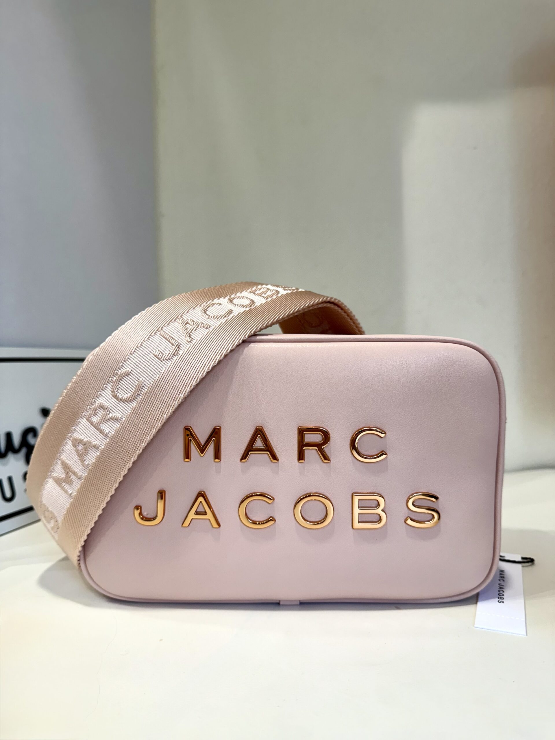 Marc Jacobs Flash Crossbody in Peach Whip – Exclusively USA