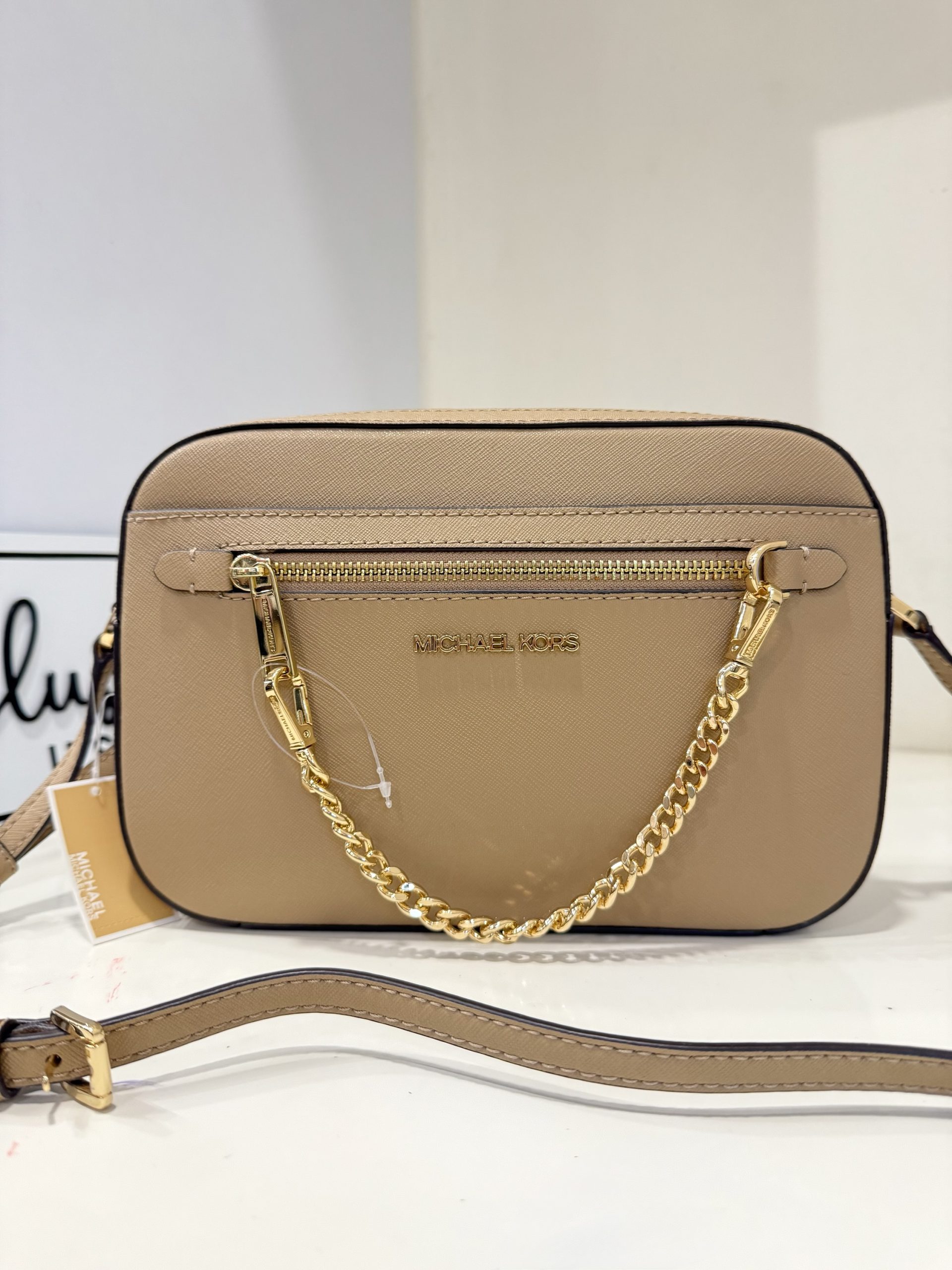 家具 MICHAEL MICHAEL KORS  JET SET ITEM Michael Kors Jet Set Item Large EW Zip Chain Crossbody in Camel