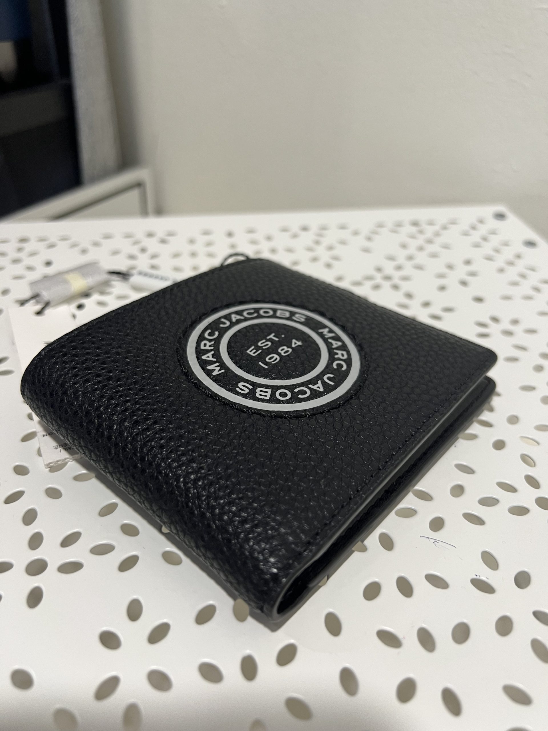 Marc Jacobs Men’s Bifold Wallet in Black - Image 2