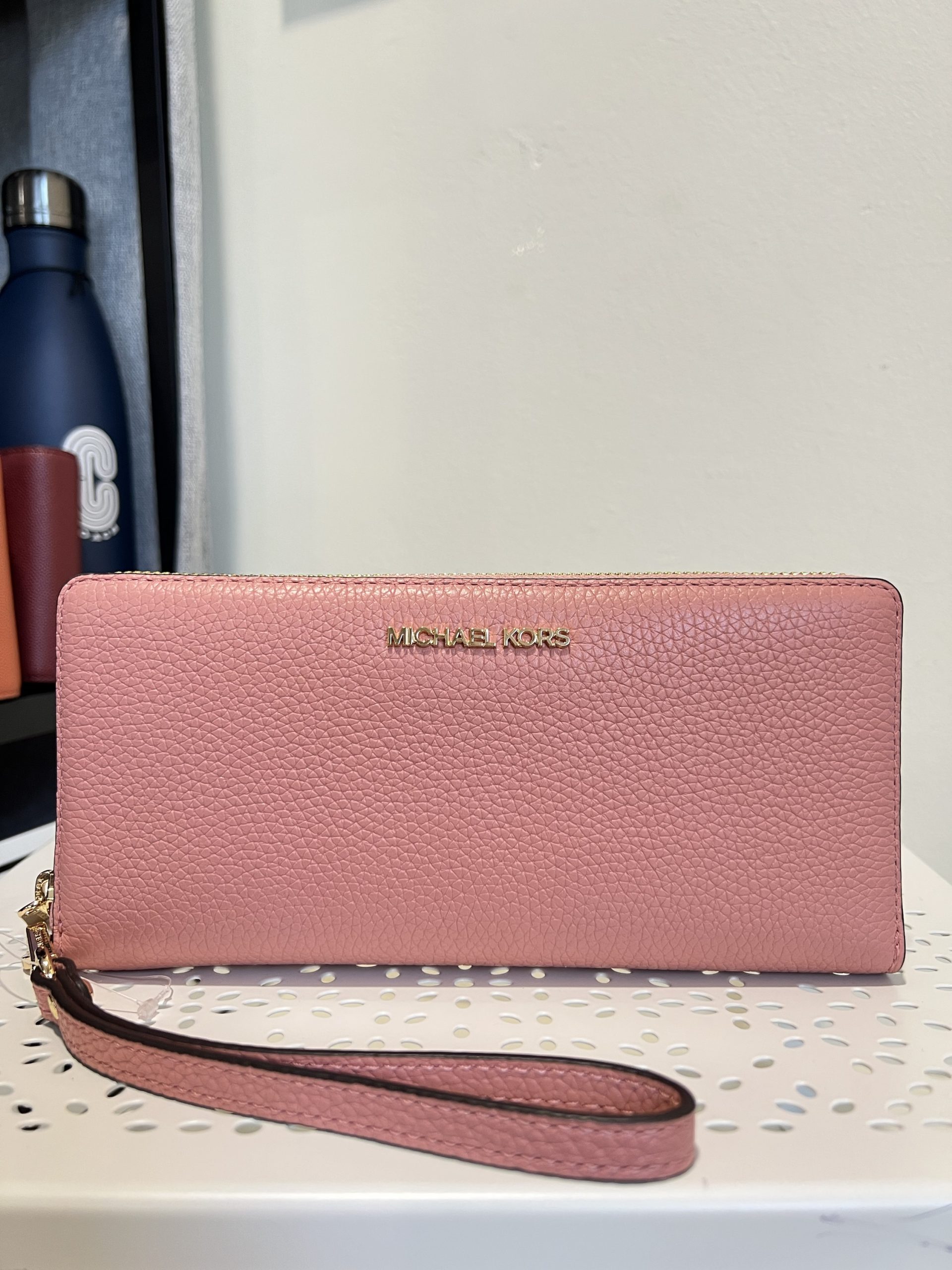 Michael Kors Travel shops Continental Wallet