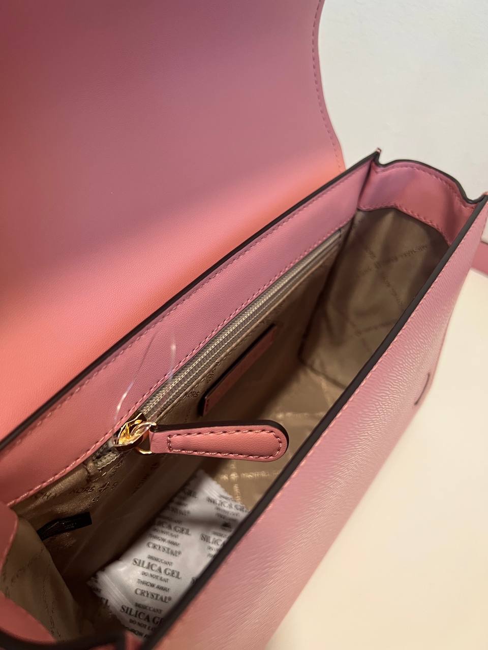 Michael Kors Mimi Medium Flap Messenger in Primrose - Image 3