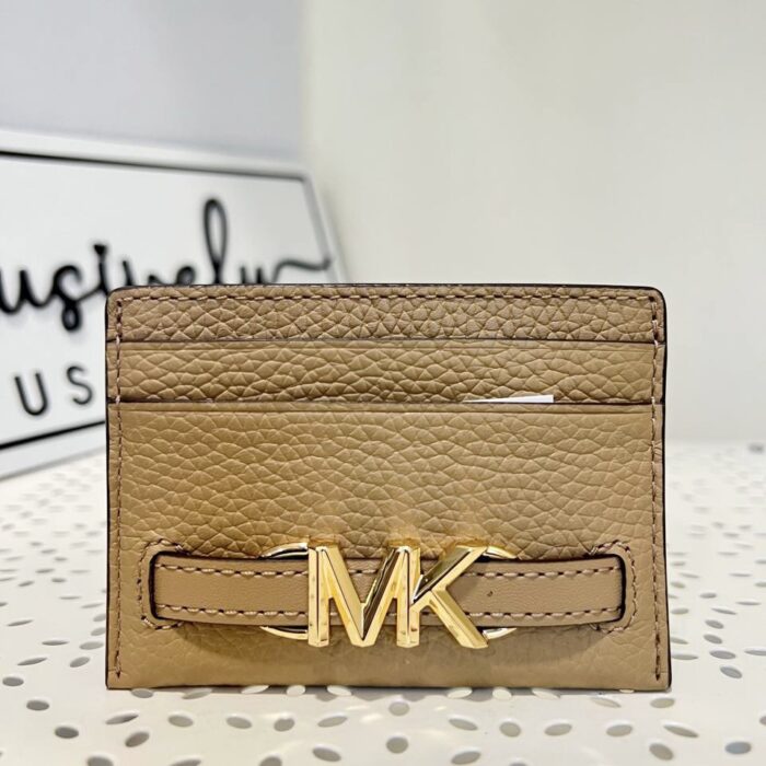 Michael Kors Reed Large Card Holder in Camel