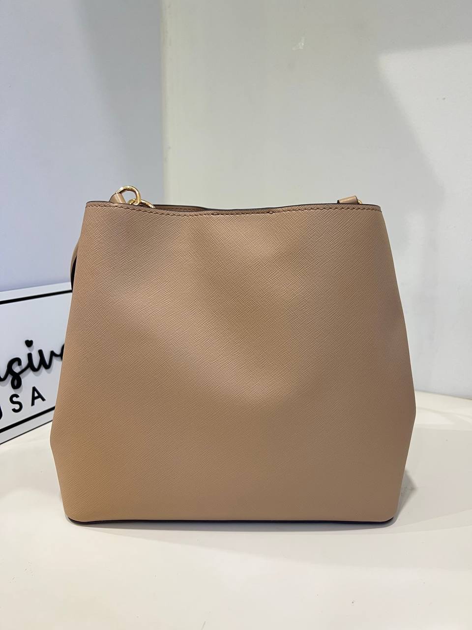 Michael Kors Pratt Medium Bucket Shoulder in Camel - Image 4