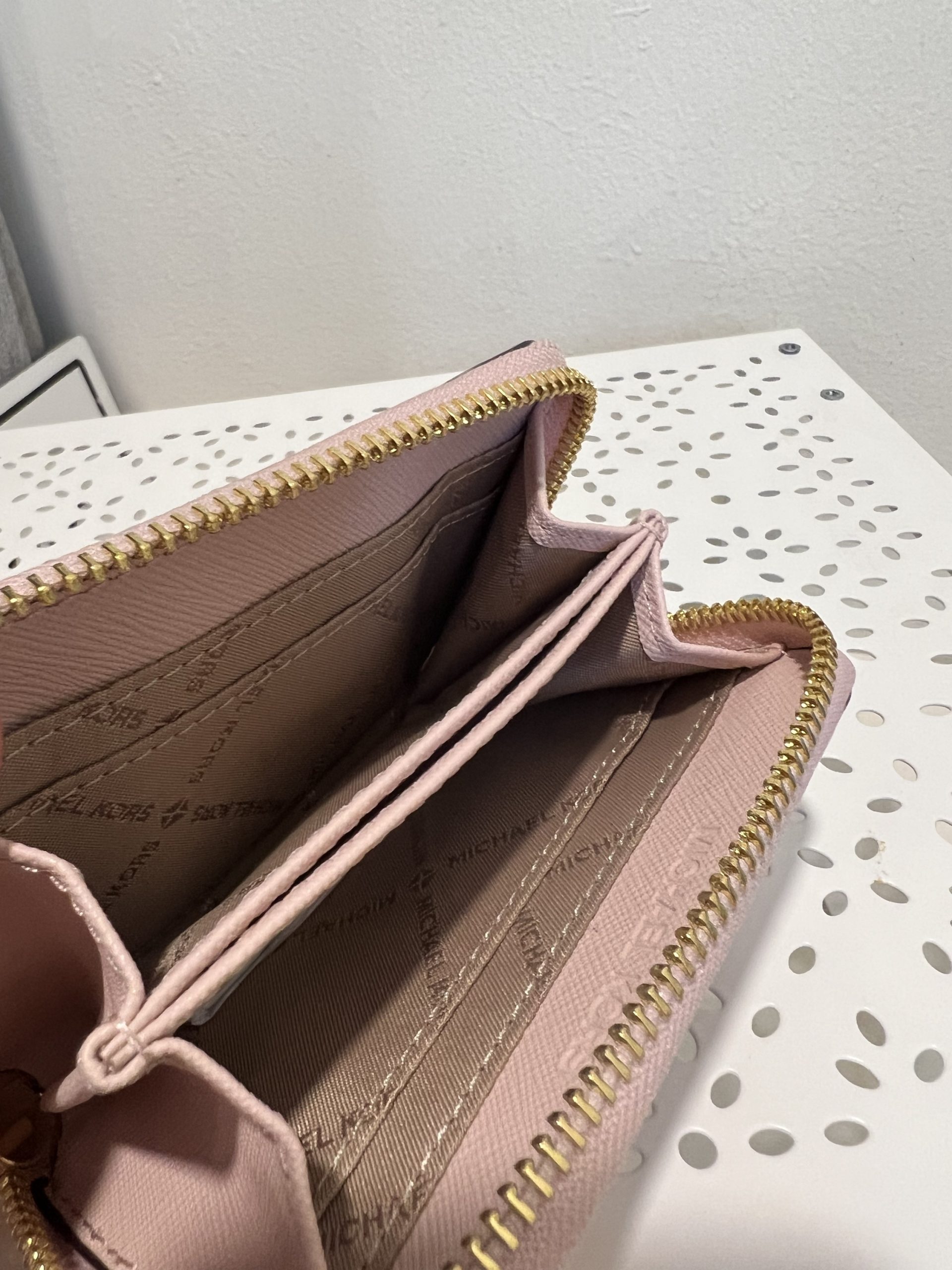 Michael Kors Jet Set Travel Medium Zip Around Card Case in Powder Blush - Image 3