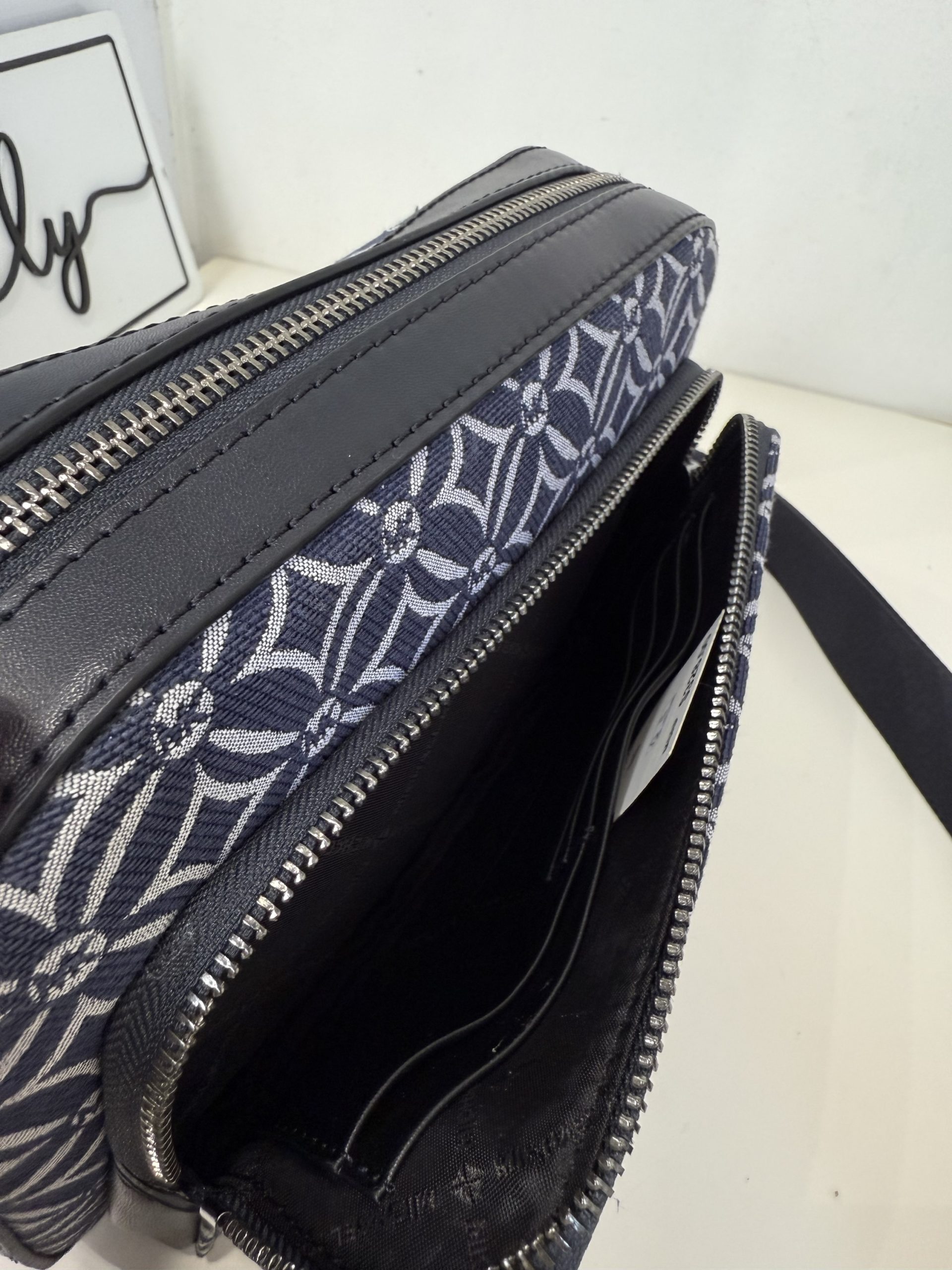 Michael Kors Cooper EW Flight Bag in Denim - Image 4