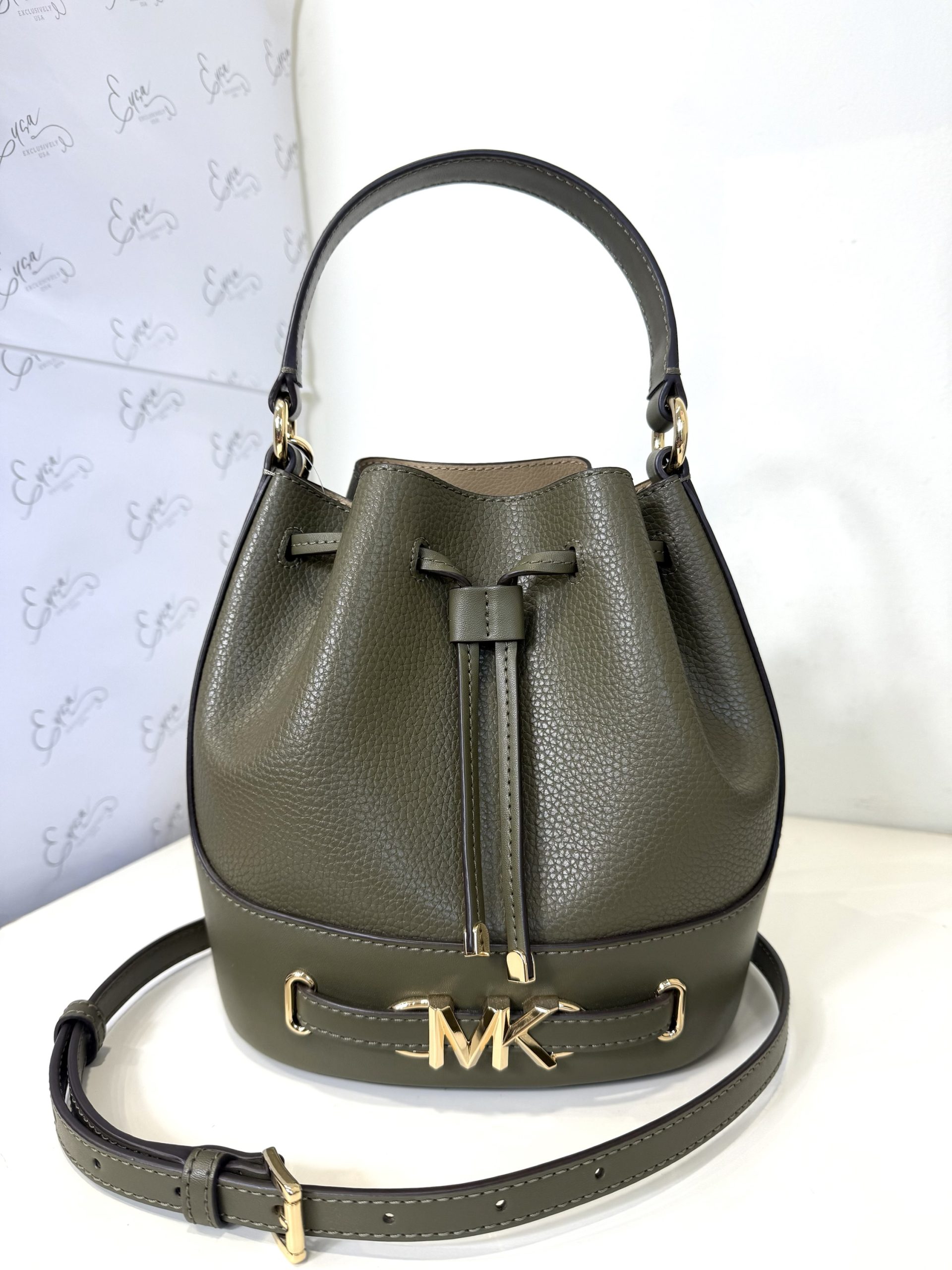 Michael Kors Reed Medium Bucket Messenger in Olive - Image 2