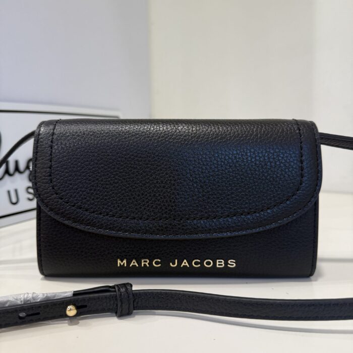 Marc Jacobs Groove Wallet Crossbody in Black