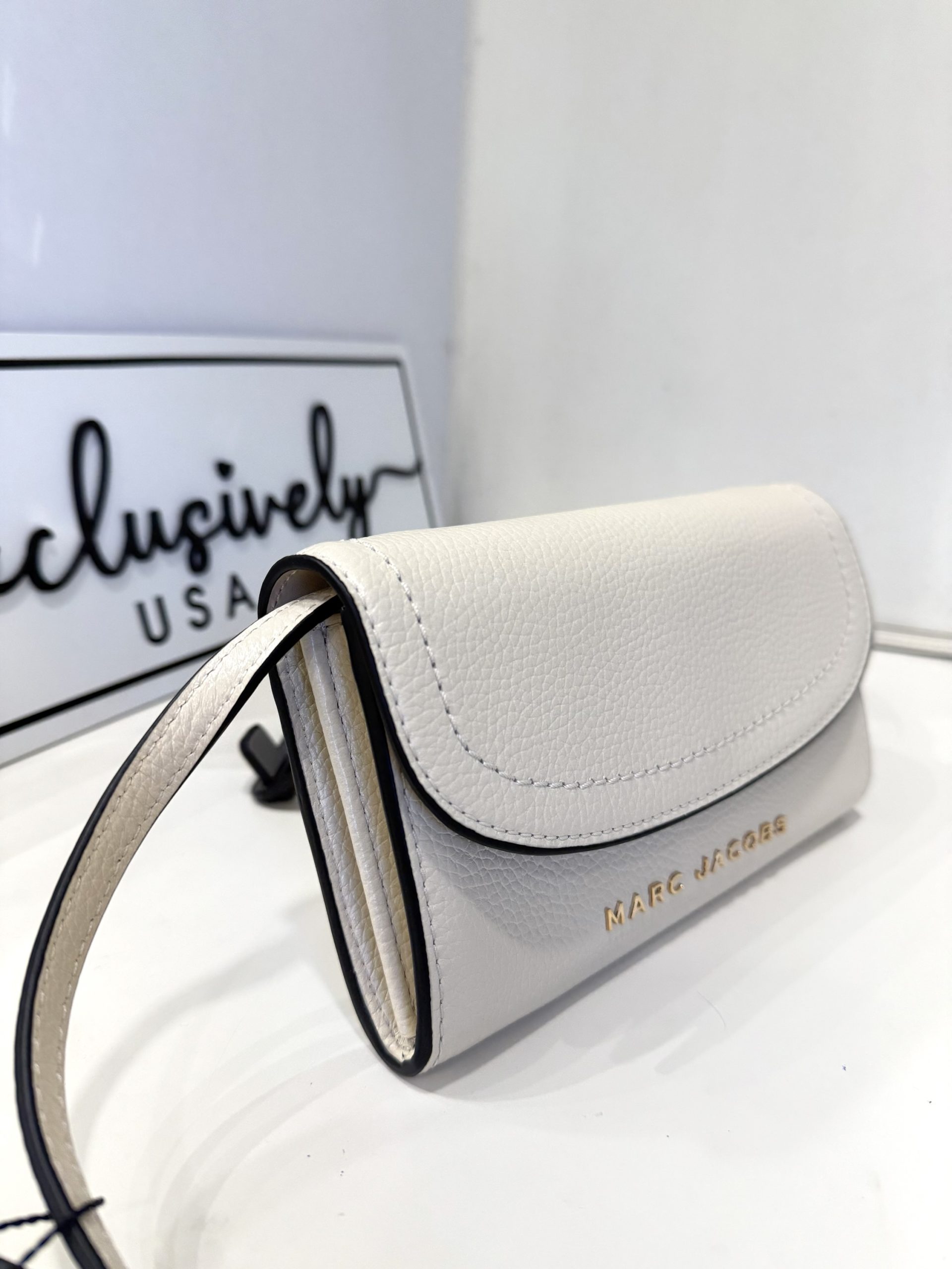 Marc Jacobs Groove Wallet Crossbody in Marshmallow - Image 2