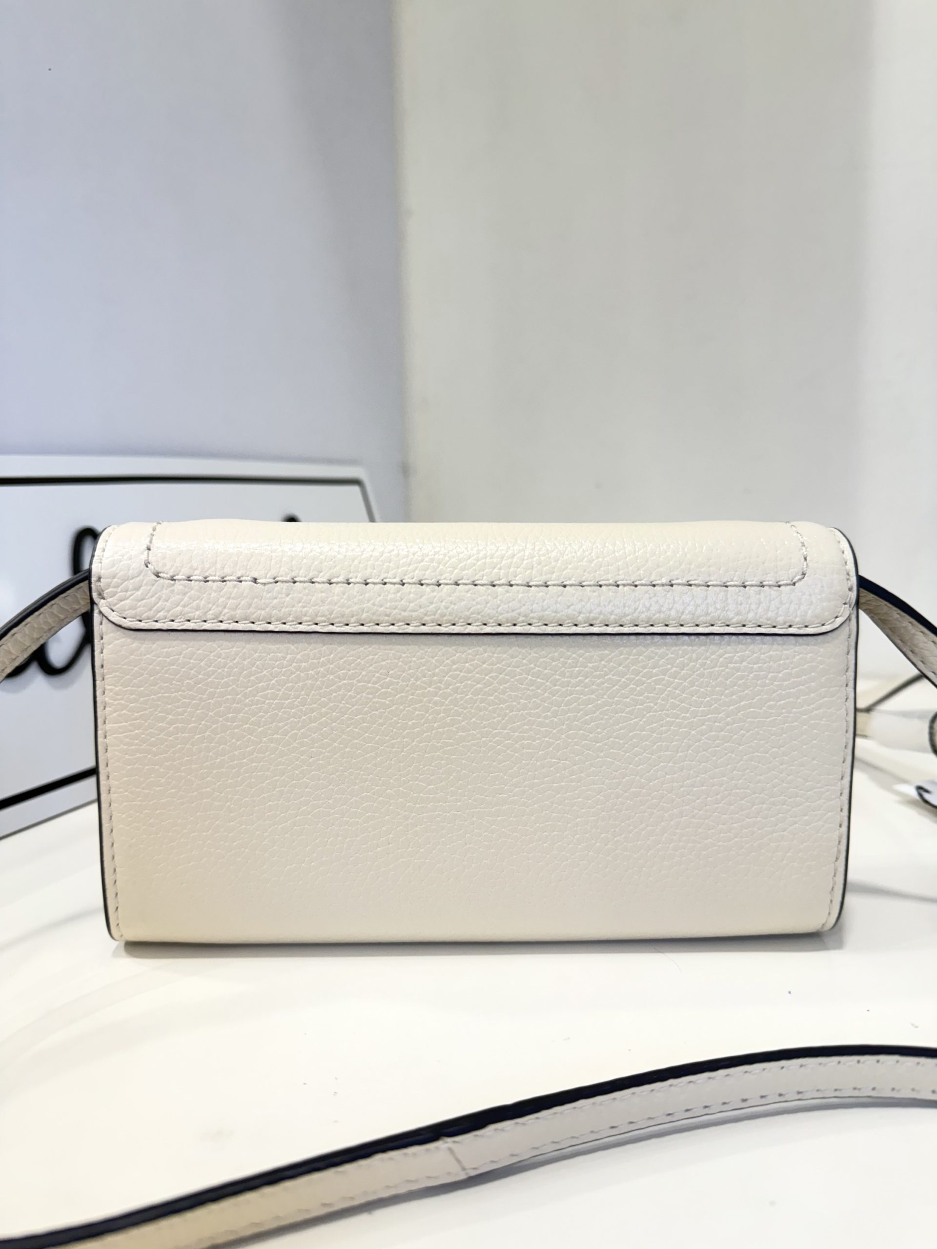 Marc Jacobs Groove Wallet Crossbody in Marshmallow - Image 4