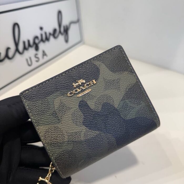 Coach Snap Wallet in Signature Camo Print