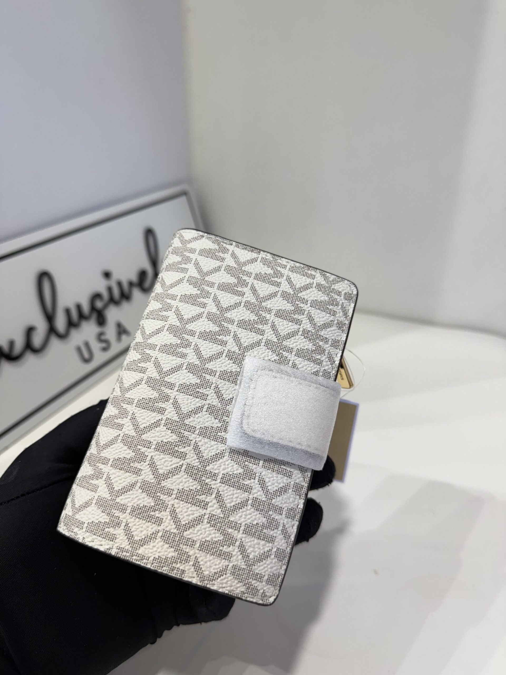 Michael Kors Jet Set Travel Medium Floral Print Bifold Wallet in Signature Light Cream Multi - Image 5