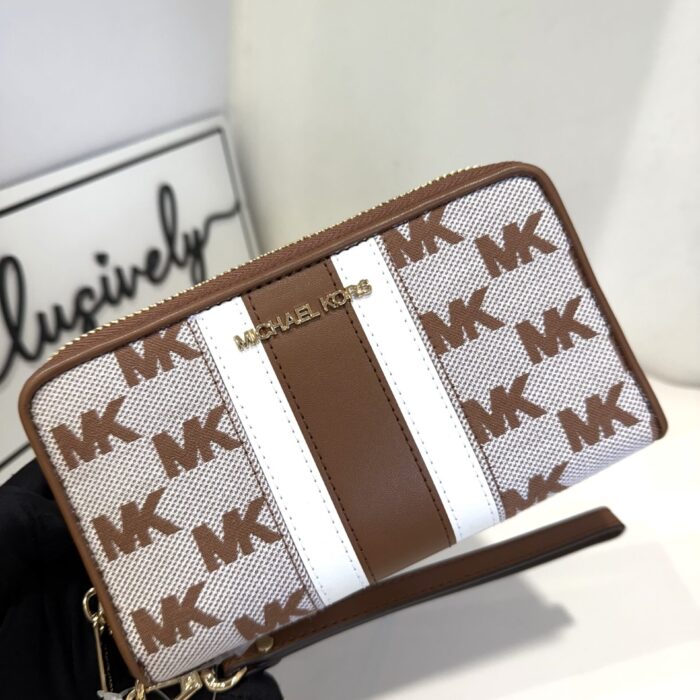 Michael Kors Jet Set Travel Large Striped Logo Jacquard Smartphone Wristlet in Luggage