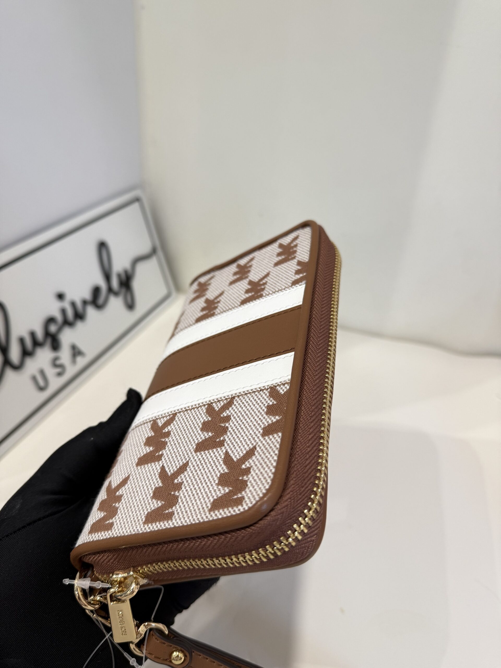 Michael Kors Jet Set Travel Large Striped Logo Jacquard Smartphone Wristlet in Luggage - Image 4