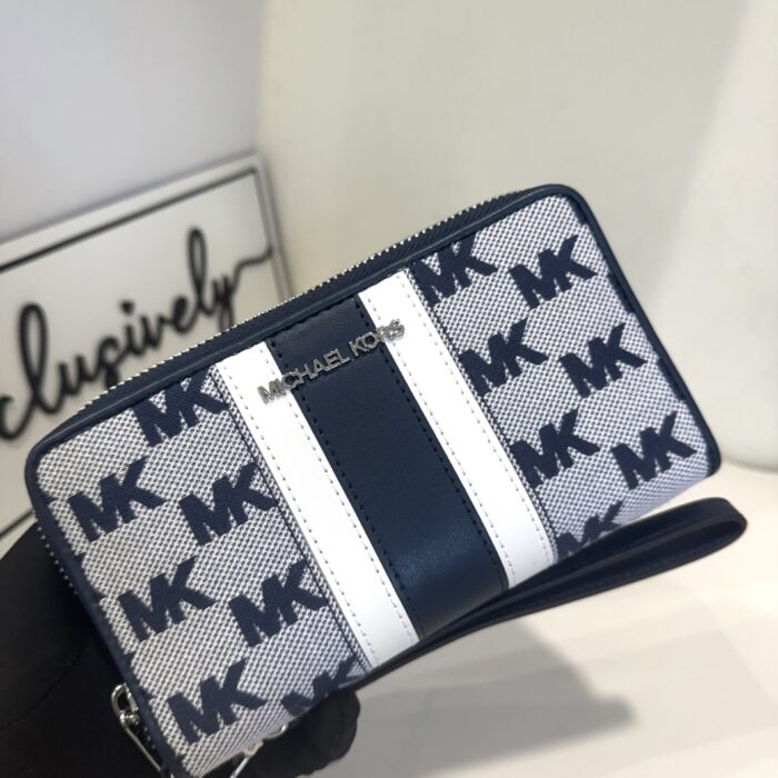 Michael Kors Jet Set Travel Large Striped Logo Jacquard Smartphone Wristlet in Navy