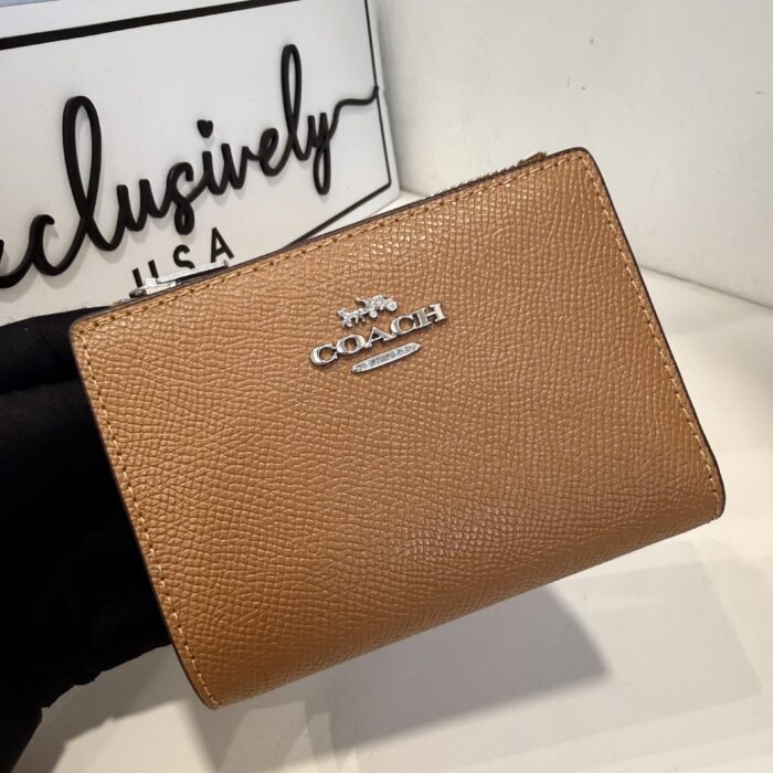 Coach Bifold Wallet In Light Saddle